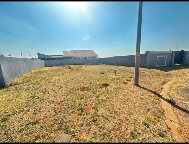 LAND FOR SALE IN VILLA LIZA